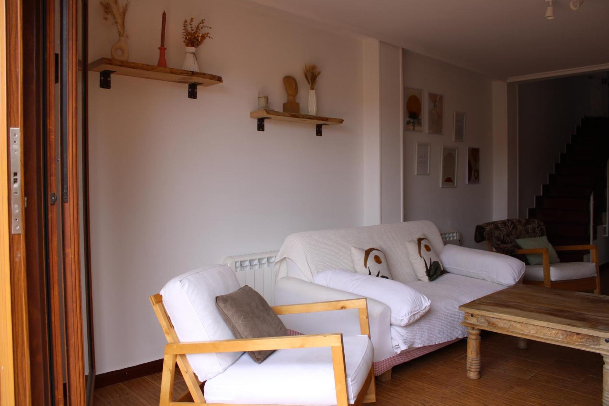 Chalet En Комилас Екстериор снимка